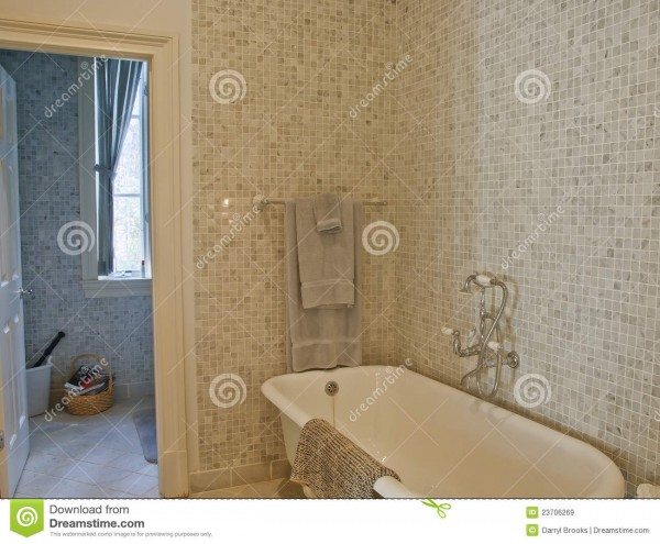 Glass Bathroom Tiles Style